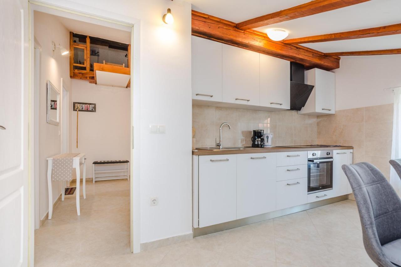 Appartamento Bodulica Zara Esterno foto